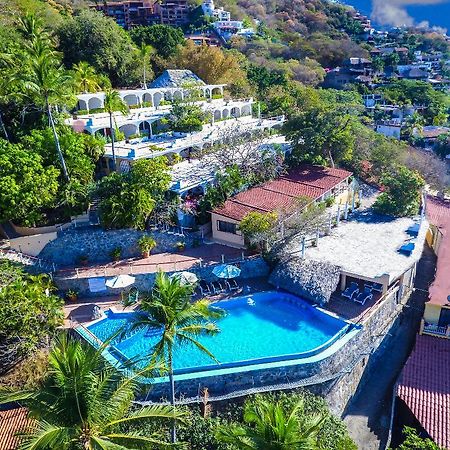 Hotel Catalina Beach Resort Zihuatanejo Bagian luar foto