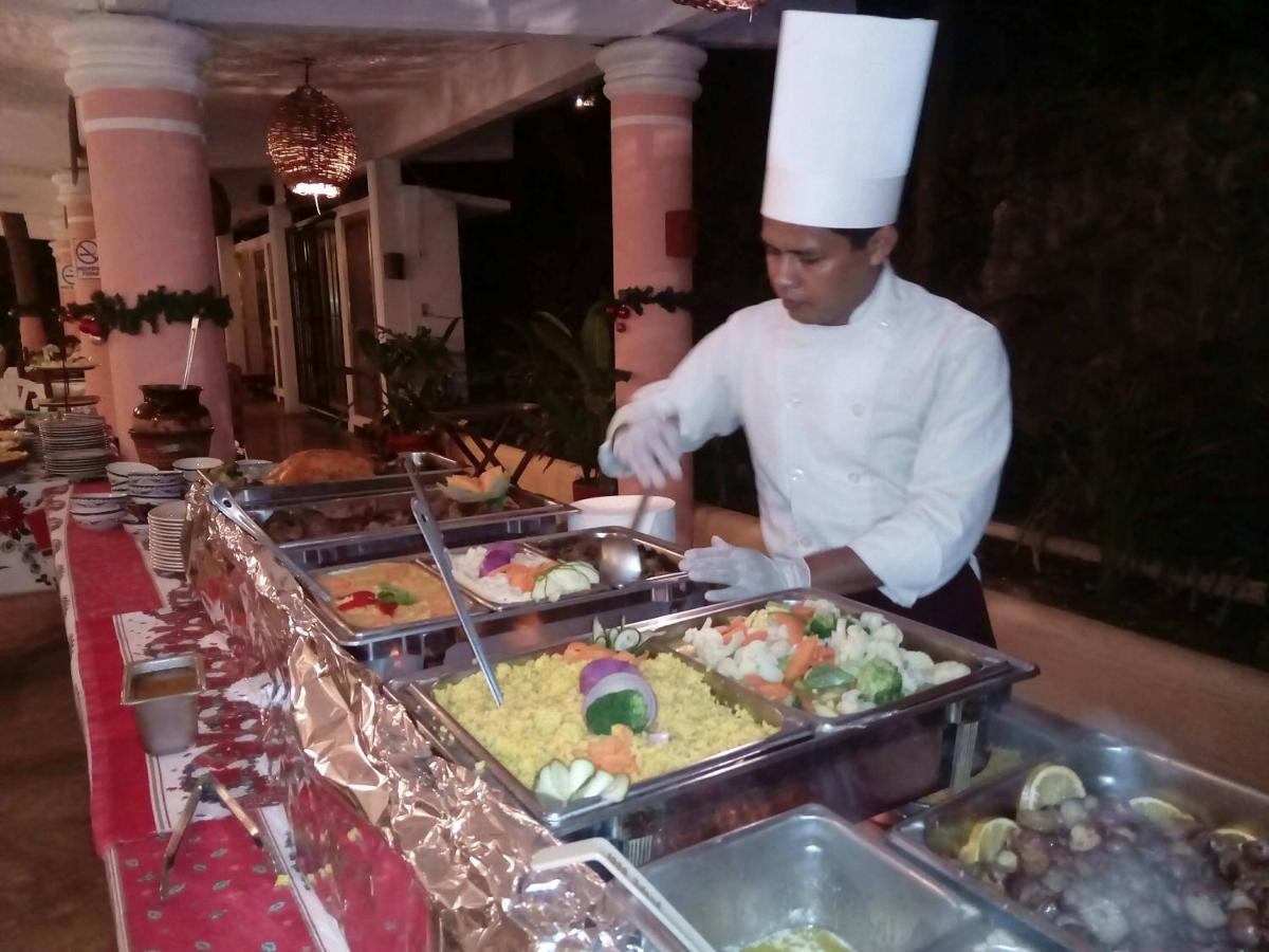 Hotel Catalina Beach Resort Zihuatanejo Bagian luar foto