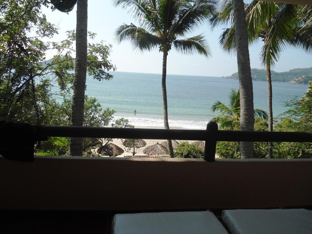 Hotel Catalina Beach Resort Zihuatanejo Bagian luar foto